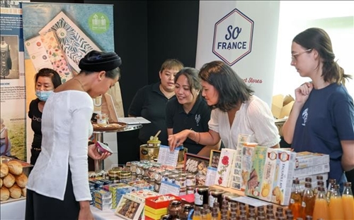 2024年法语国家美食节的越南展位备受关注