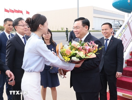 越南国会主席王廷惠抵达北京 开始对中国进行正式访问
