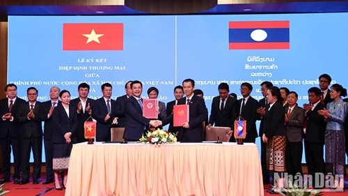 越南与老挝加强双边经贸合作