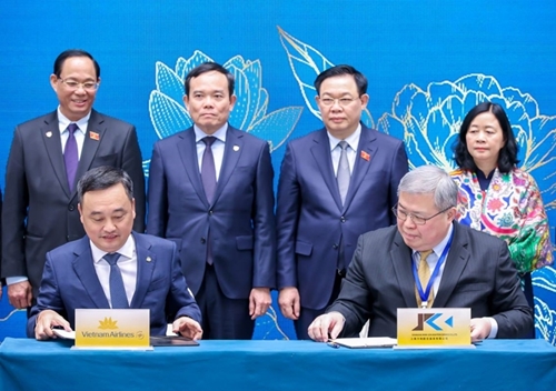 越南航空与中国各合作伙伴签署合作备忘录