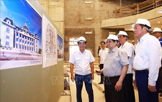 范明正总理对富寿文化艺术馆建设情况进行实地考察