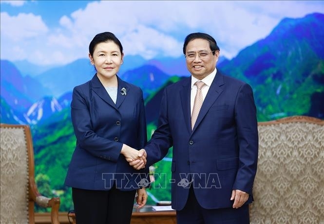 越南政府总理范明正会见中国司法部长贺荣