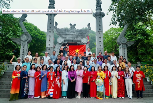 旅居世界20多个国家的越侨代表回国祭祖