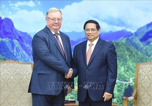 越南政府总理范明正会见俄罗斯律师协会主席谢尔盖·斯捷帕申