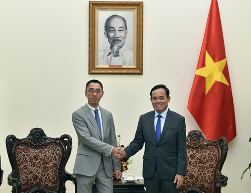 越南政府副总理陈流光会见华为公司副总裁