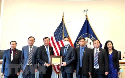 Делегация комитета по обороне и безопасности Национального собрания Вьетнама находилась в США с рабочим визитом