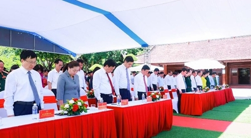 Состоялась церемония поминовения Президента Хо Ши Мина в провинции Нгеан