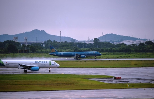 Управление гражданской авиации Вьетнама 9 аэропортов заработали после тайфуна