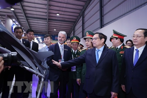 Премьер-министр Фам Минь Тьинь принял участие в церемонии открытия Вьетнамской международной оборонной выставки-2022