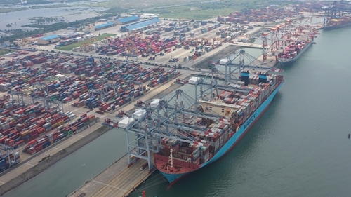 Вьетнам входит в тройку лидеров в регионе по морским перевозкам