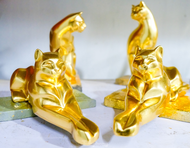 Талисман Кошки с покрытием из 24-каратного золота