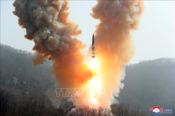 КНДР объяснила запуск ракеты симуляцией ядерной контратаки