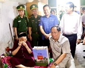 Вице-спикер парламента Вьетнама нанес визиты и вручил подарки семьям инвалидов войны и павших фронтовиков в Каобанге