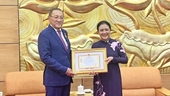 Вручение памятной медали «За мир и дружбу между народами» Послу Казахстана во Вьетнаме