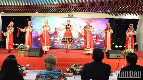 В Дананге состоялась программа по культурному обмену между Вьетнамом и Россией