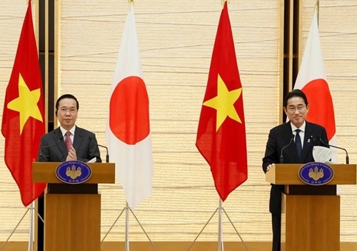 Поднятие отношений между Вьетнамом и Японией на уровень всеобъемлющего стратегического партнерства во имя мира и процветания в Азии и во всем мире
