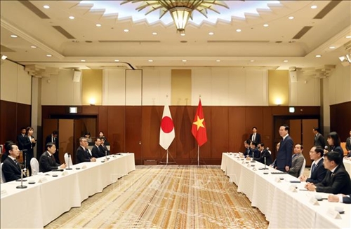 Президент Во Ван Тхыонг принял губернатора префектуры Фукуока и руководителей нескольких других префектур района Кюсю