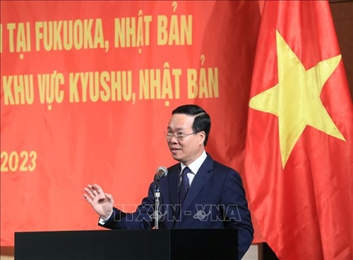 Президент Во Ван Тхыонг провёл встречу с работниками генконсульства Вьетнама в префектуре Фукуока