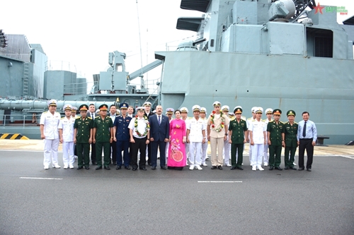 Корабли Тихоокеанского флота РФ посетили провинцию Кханьхоа