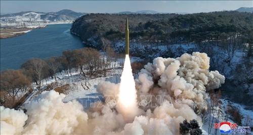КНДР заявила об успешном испытании баллистической ракеты с гиперзвуковой боеголовкой
