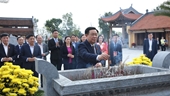 Председатель Национального собрания Выонг Динь Хюэ посетил провинцию Бакзянг