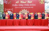 В Ханое состоялась церемония воскурения благовоний в память об учителе Чу Ван Ане и дарения каллиграфических надписей