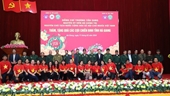 Бывший Президент Чыонг Тан Шанг посетил ветеранов войны в провинции Хажанг