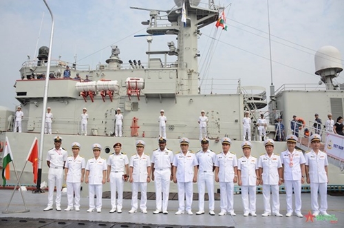 Вьетнамский военный корабль примет участие в многосторонних военно-морских учениях в Индии