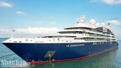 Суперъяхта «Le Jacques Cartier» посетила жемчужный остров Фукуок