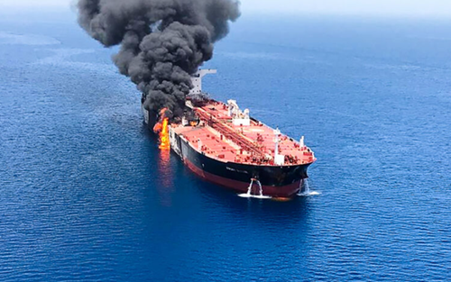 Хуситы заявили об ударе по двум американским эсминцам в Красном море
