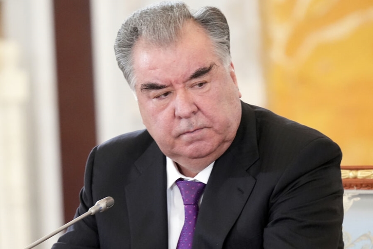 Президент Таджикистана высказал мнение о теракте в Москве