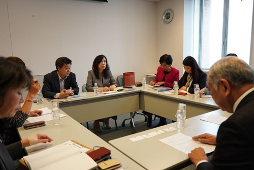 Замминистра иностранных дел Ле Тхи Тху Ханг провела рабочие встречи с рядом ассоциаций Японии