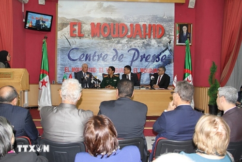 Посольство Вьетнама в Алжире отметило 70-летие победы в битве при Дьенбьенфу