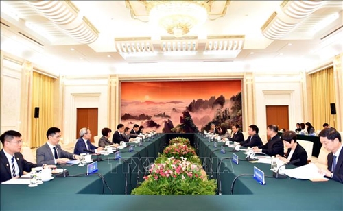 Вьетнам и Китай обмениваются информацией и опытом в построении институтов экономического развития