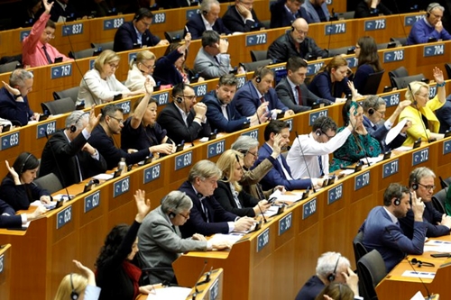 Европарламент утвердил Пакт о миграции и убежище