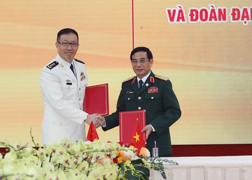 Переговоры между делегациями министерств обороны Вьетнама и Китая