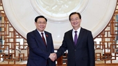 Председатель НС Выонг Динь Хюэ принял Секретаря Парткома провинции Юньнань