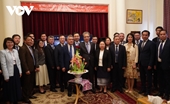 Посол Вьетнама в РФ поздравил сотрудников лаосского посольства с традиционным новогодним праздником Бунпимай