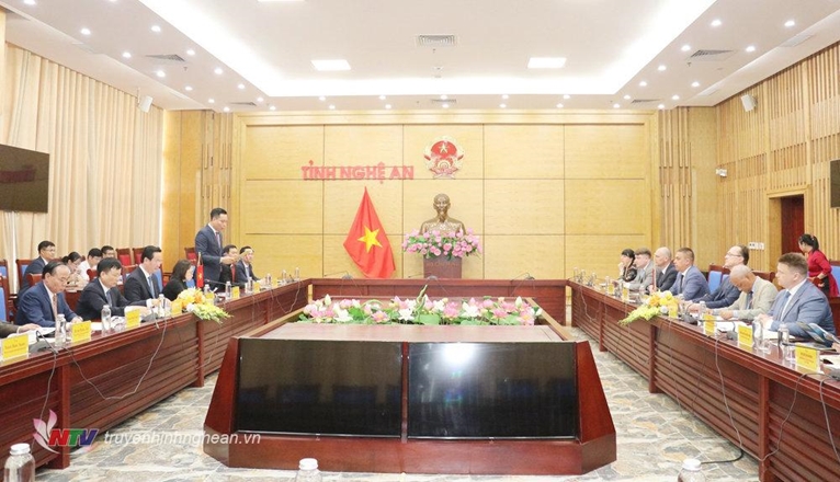 Укрепление сотрудничества между провинцией Нгеан и Ульяновской областью