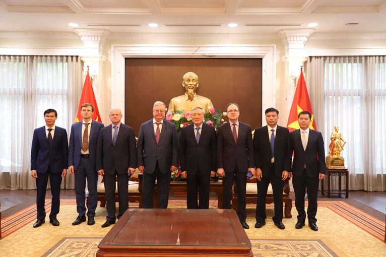 Председатель Верховного народного суда Вьетнама Нгуен Хоа Бинь принял председателем Коллегии адвокатов Российской Федерации