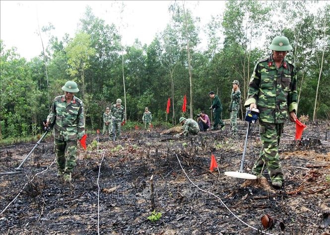 Международное сотрудничество в преодолении последствий мин и бомб в трех провинциях Вьетнама