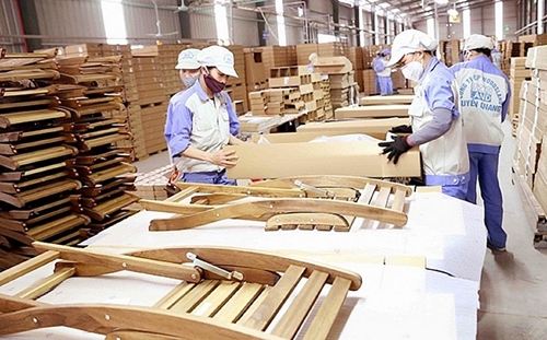 Экспорт древесины и деревянных изделий значительно вырос