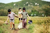 Una película vietnamita sobre la vida en el campo impresiona al público de Tanzania