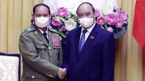 El Presidente de Vietnam recibe al ministro de Seguridad Pública de Laos