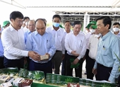 Visita de trabajo del presidente Nguyen Xuan Phuc a Dong Thap para impulsar la economía colectiva