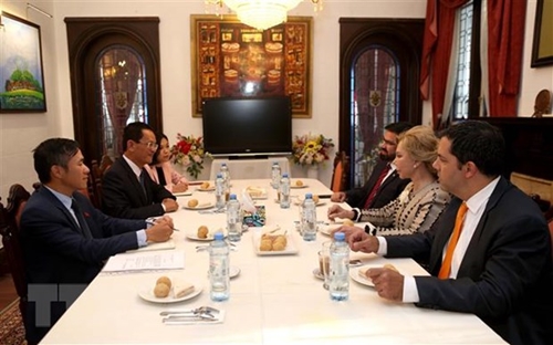 Vietnam y Paraguay fortalecen la cooperación cultural