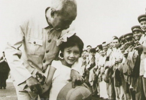 La admiración por el Presidente Ho Chi Minh no cesa
