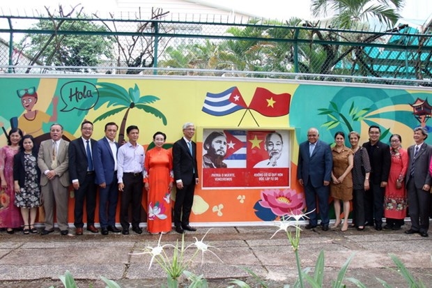 Inauguración del mural que refleja las relaciones entre Vietnam y Cuba en Ciudad Ho Chi Minh