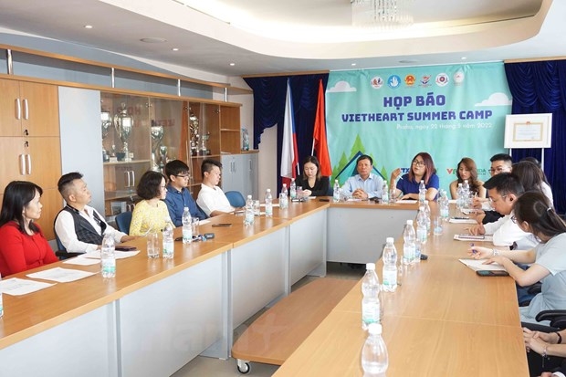 Jóvenes y estudiantes vietnamitas en Europa esperan la celebración del Vietheart Summer Camp 2022