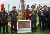 Cooperar en la construcción de una fronteriza pacífica y amistosa entre Vietnam y Camboya